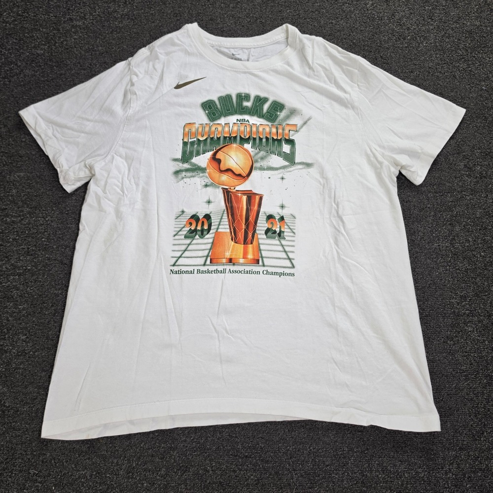Nike T-Shirt Mens XL White Milwaukee Bucks 2021 NBA Champions NBA Basketball